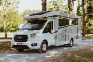 McLouis mc4 800 series poolintegreeritud matkabuss