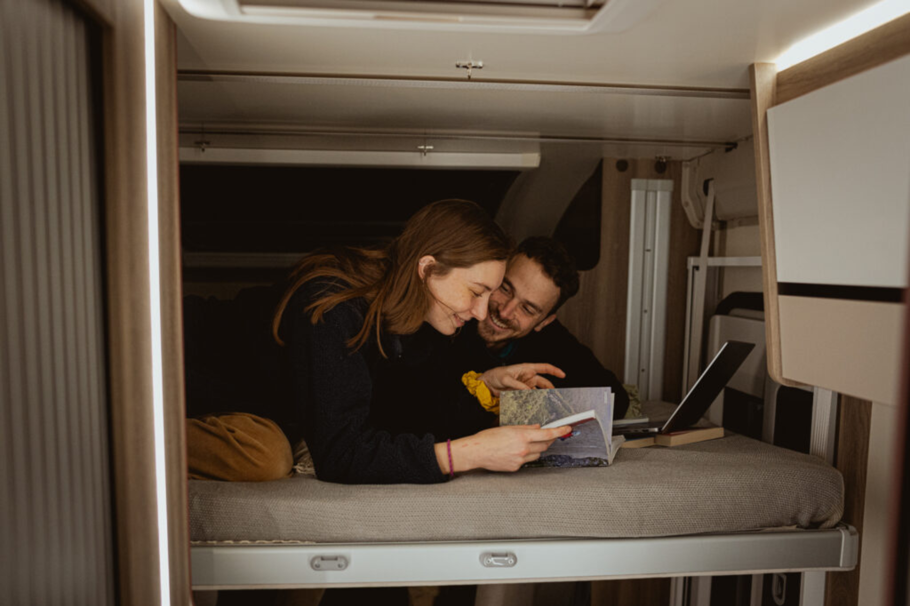 Roller Team Kronos Fit matkaauto seest Roller Team Kronos Fit matkaauto seest