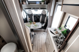 Roller Team Kronos Fit matkaauto seest