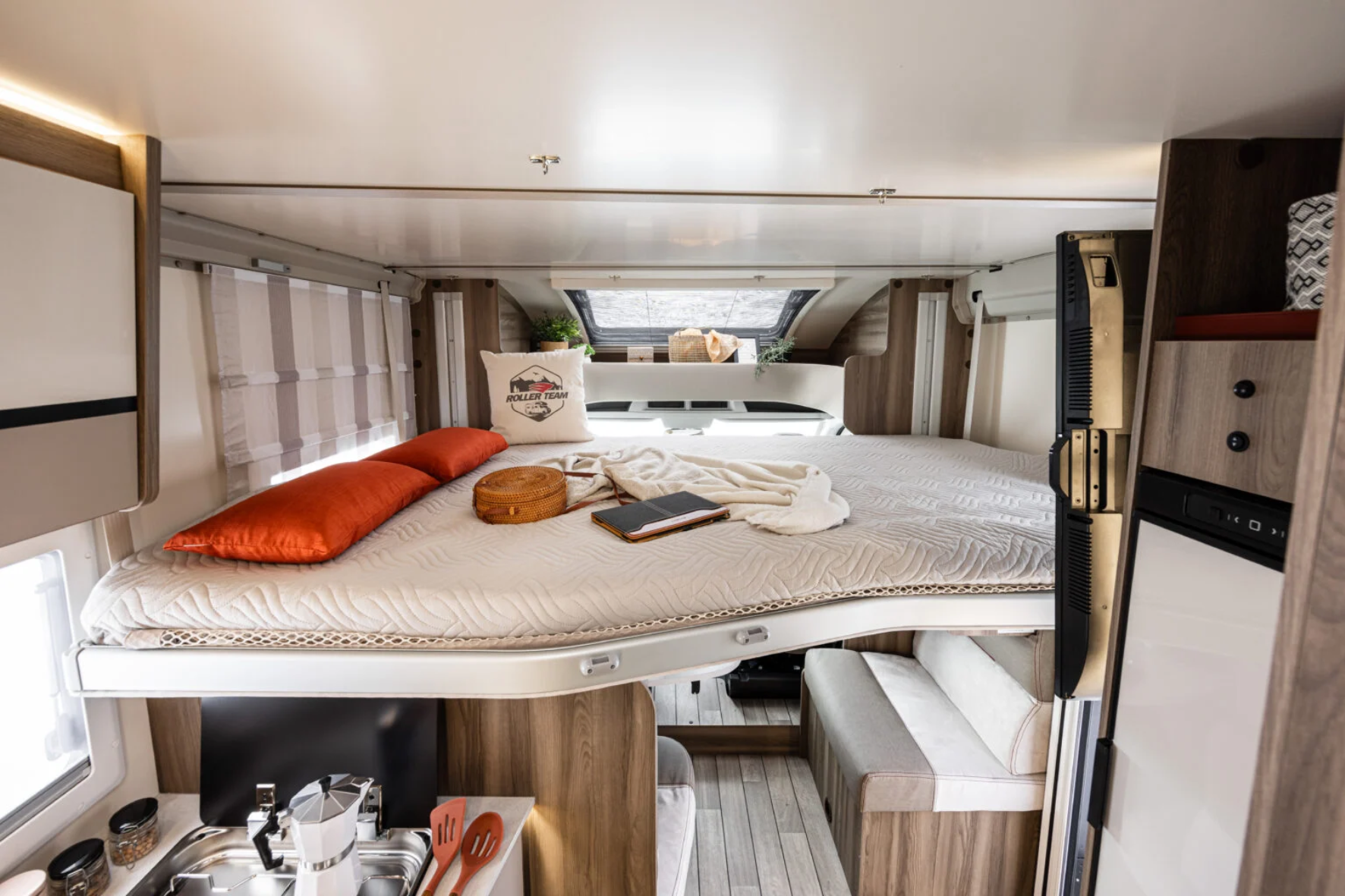 Roller Team Kronos ja Zefiro matkaauto seest Roller Team Kronos ja Zefiro matkaauto seest