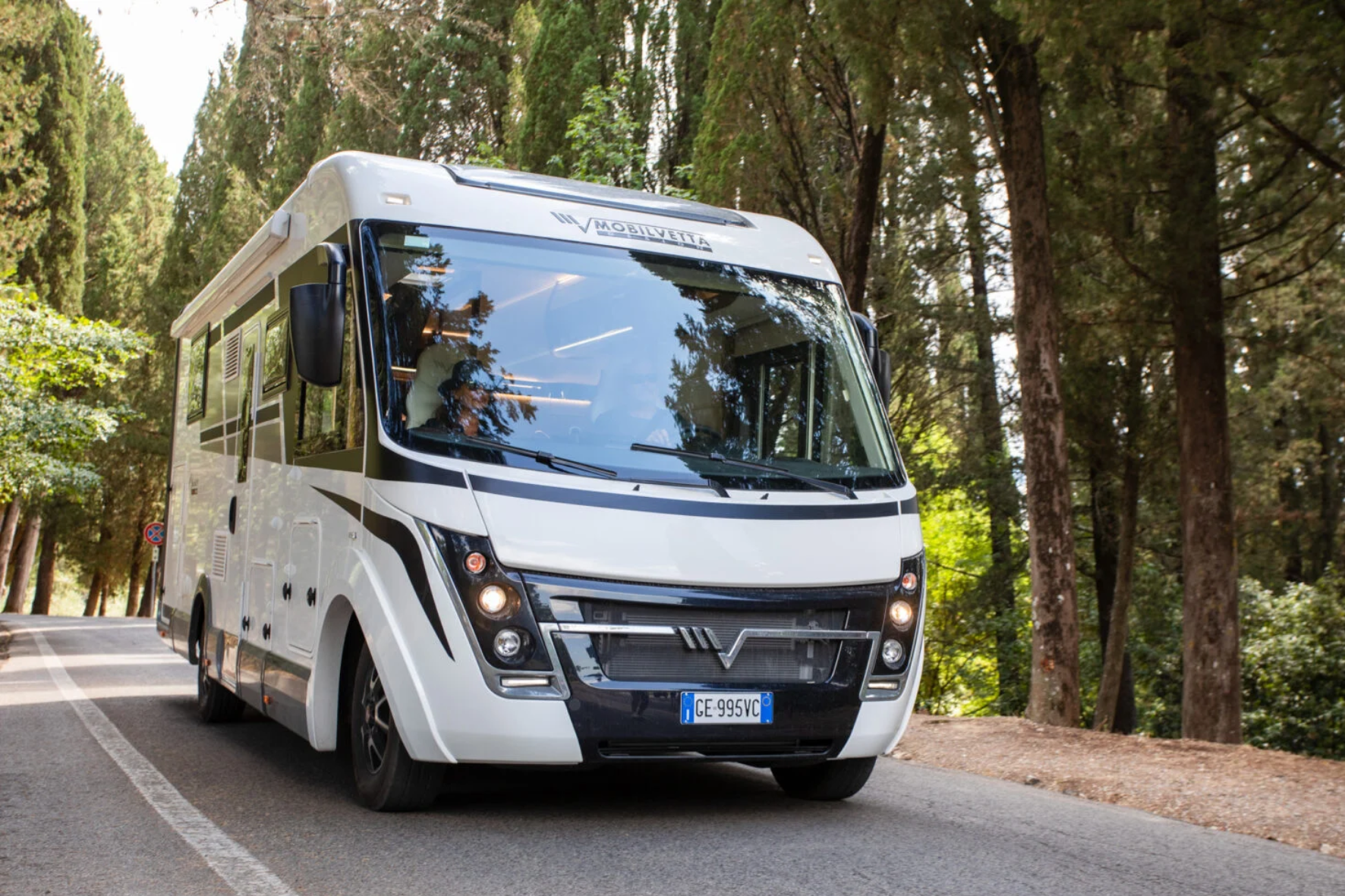 Mobilvetta K-Yacht techno line matkasuvila Mobilvetta K-Yacht techno line matkasuvila