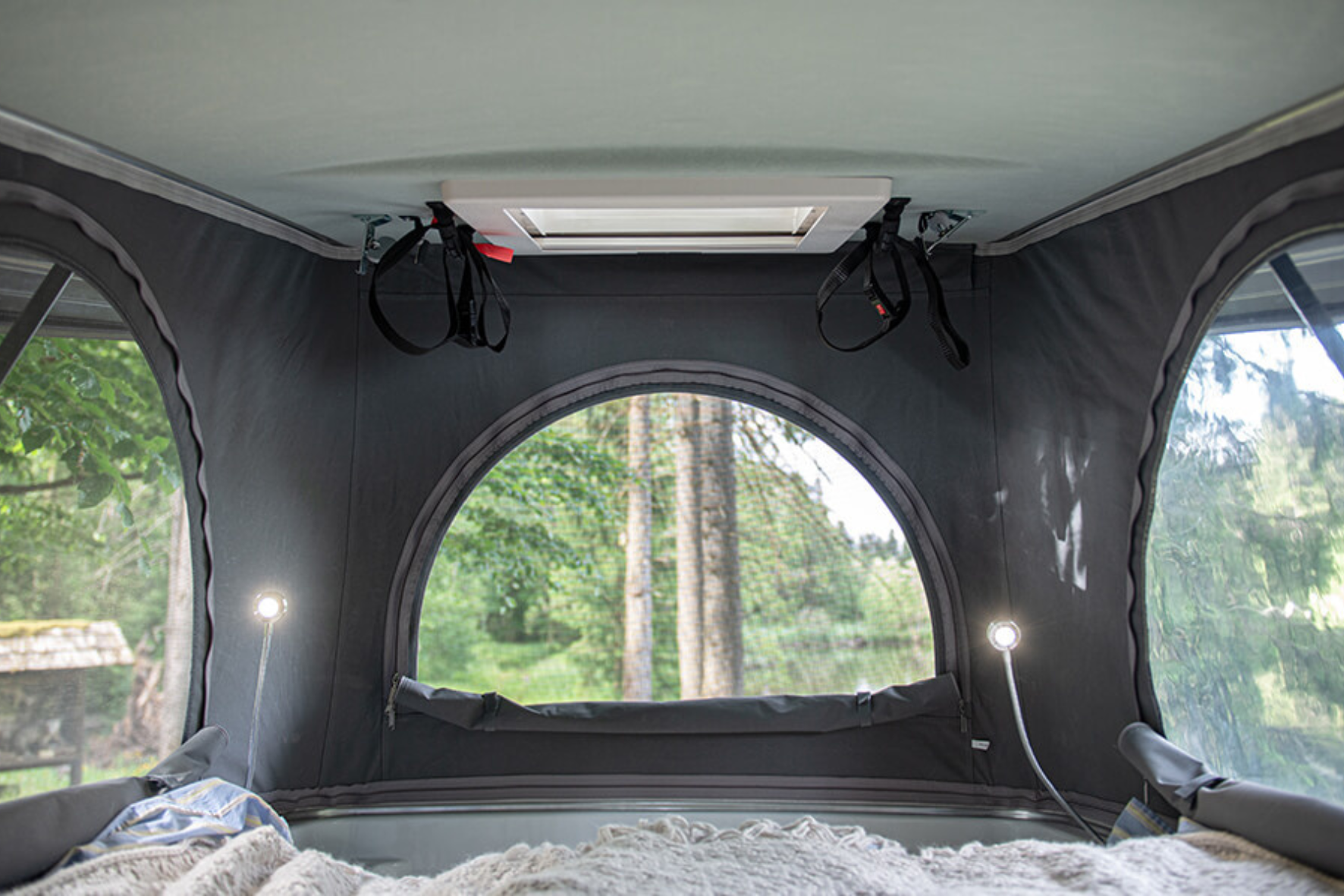 Yucon VAN matkaauto interjöör Yucon VAN matkaauto interjöör