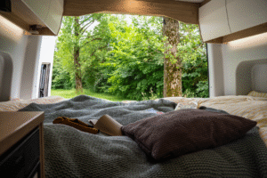 Yucon VAN matkaauto interjöör