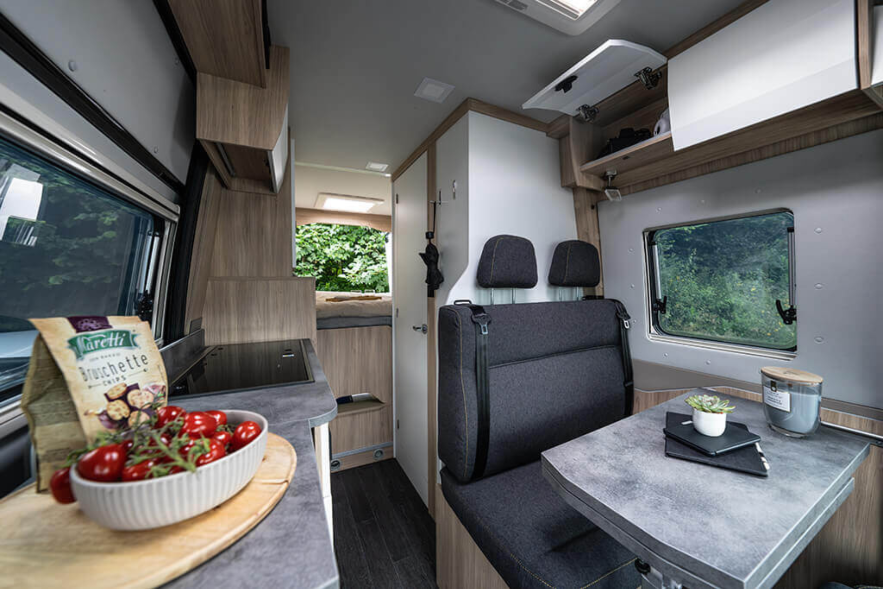 Yucon VAN matkaauto interjöör Yucon VAN matkaauto interjöör