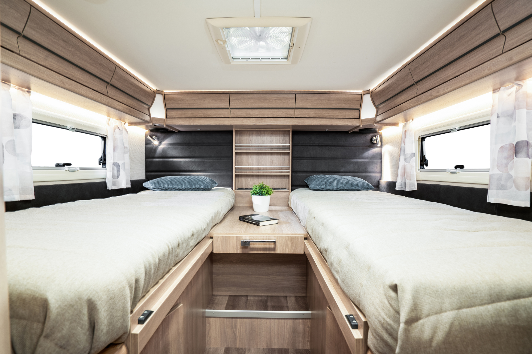 KABE matkabussi interjöör KABE matkabussi interjöör