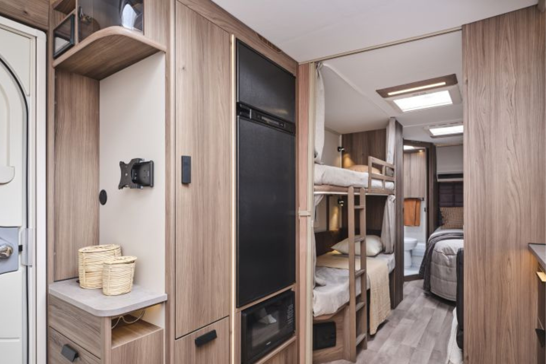 8 KABE haagissuvila interjöör